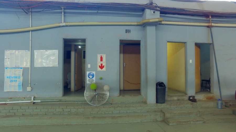To Let commercial Property for Rent in Oos Einde North West